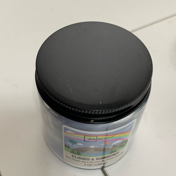 Bundle 2 pcs New Candle from CHESAPEAKE BAY 8.8 oz & MAINSTAYS 7 oz - Picture 9 of 11